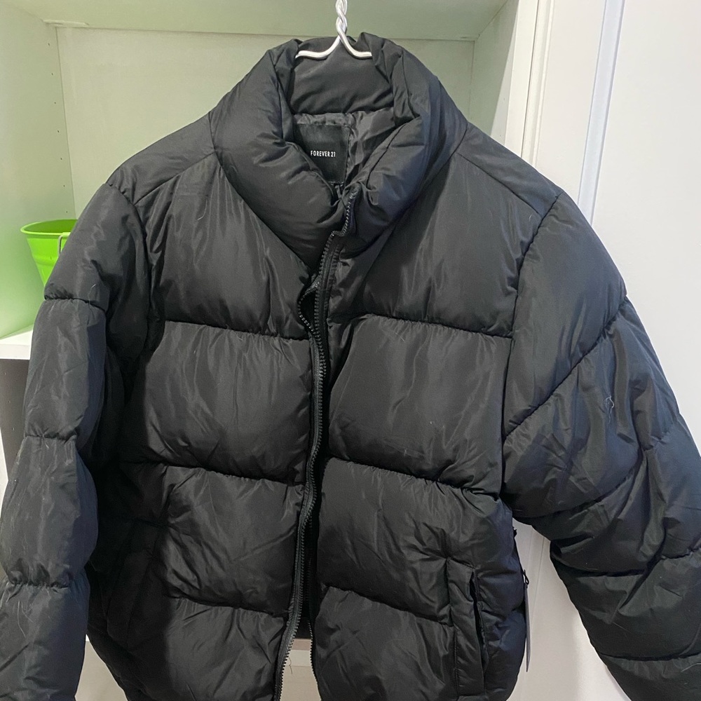 Forever 21 Black puffer jacket